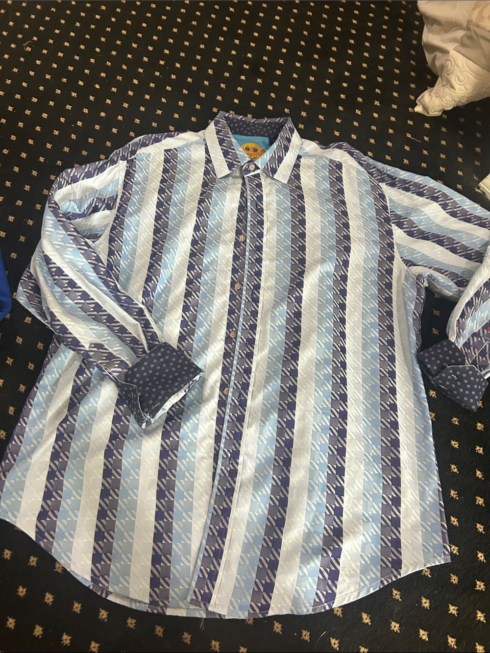 Robert Graham xl Men's Blue Striped Button-Up Shirt euc